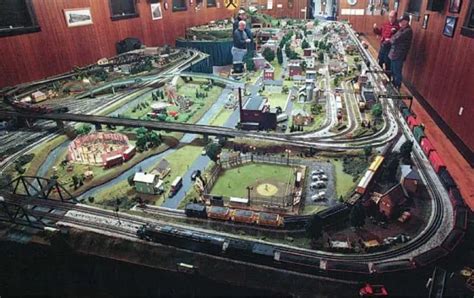 realistic model train set